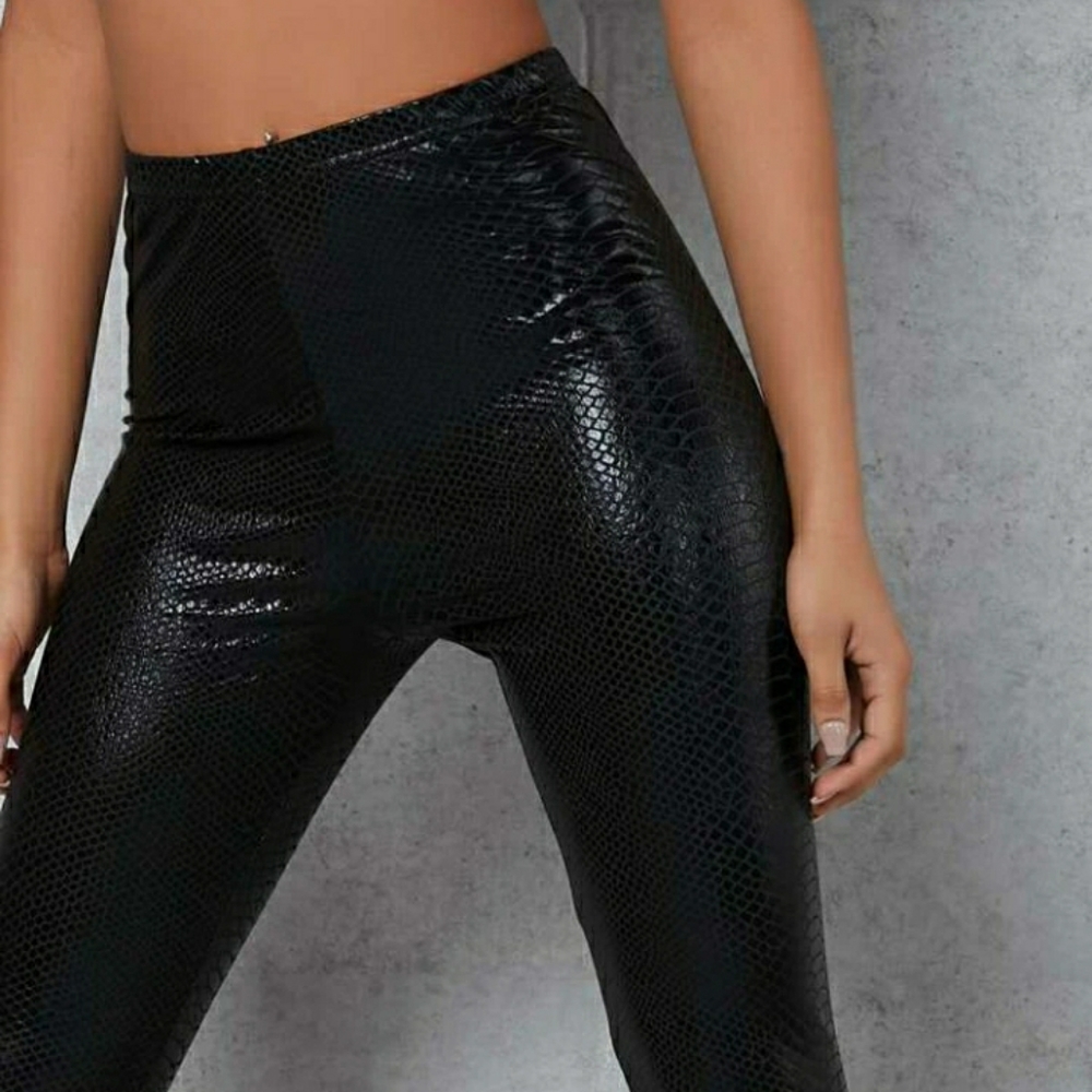 BRAND NEW Snakeskin printed leather leggings - Picture 3 of 5
